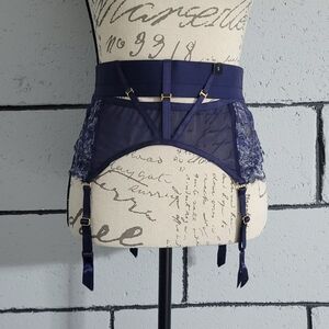 3/$50 SALE! NWT Boudoir Midnight  Blue Lace Garter Belt Sz S